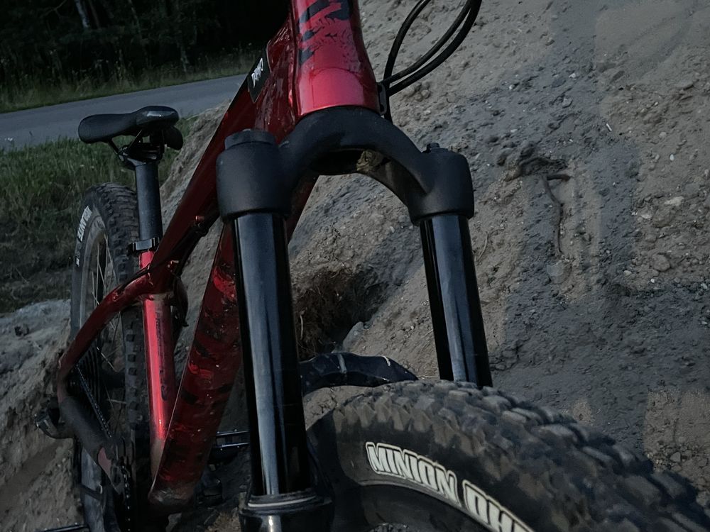 Dartmoor Hornet 26 Red devil