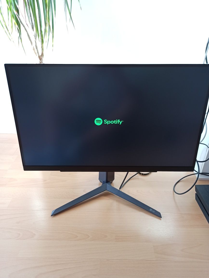 Monitor LG UltraGear 27GR75Q-B 2K 2560x1440p IPS 165 Hz 1ms G-Sync Fre