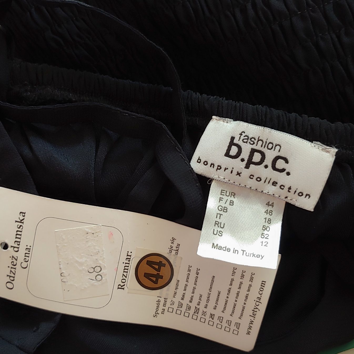 Czarna sukienka z tiulem Letycja/bonprix collection