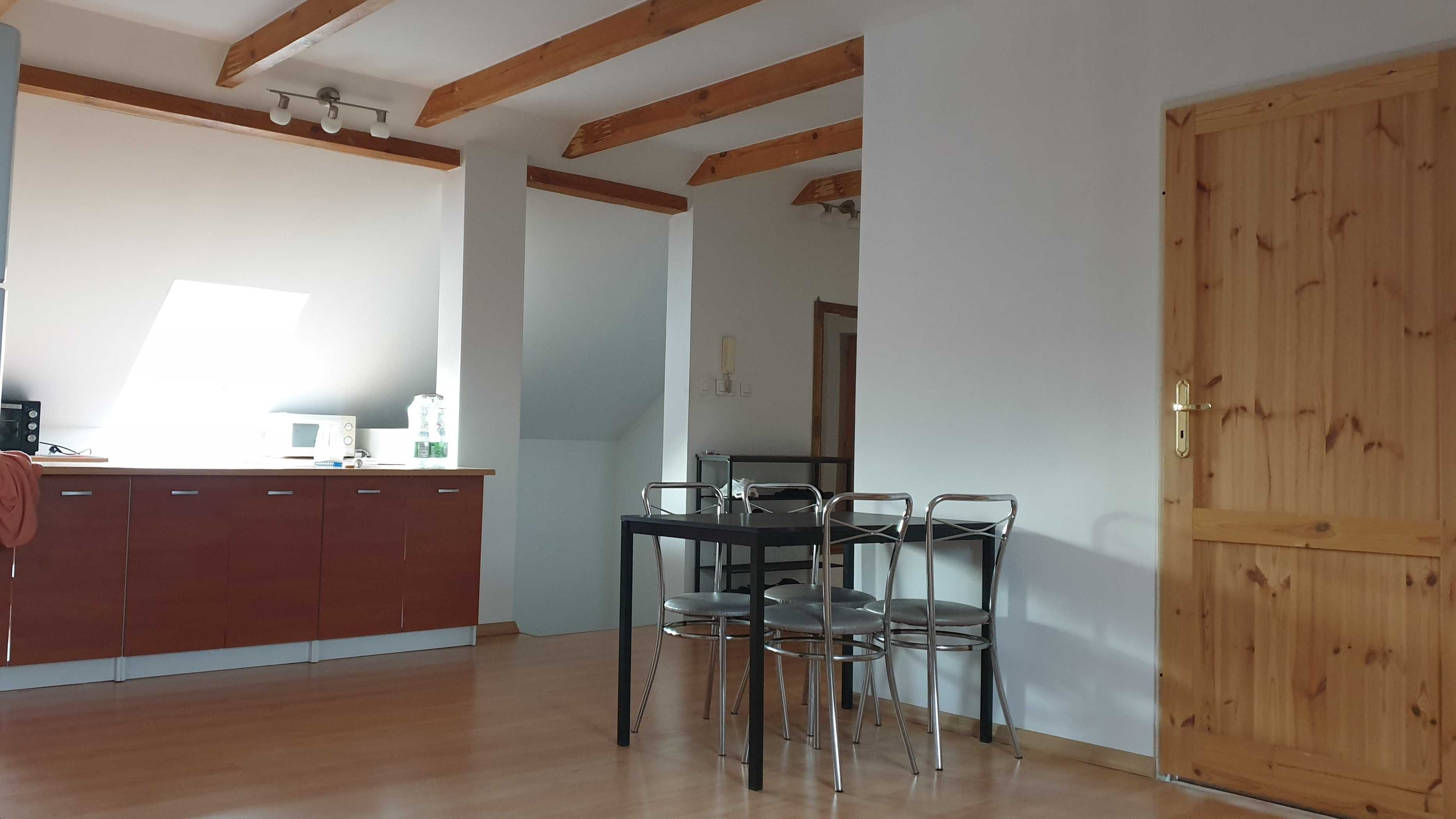 Pokój dla studentki - w okolicy Galerii Olimp, UM, WSPA, ANS, IKEA