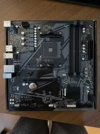 Материнська плата Gigabyte A520M AM4