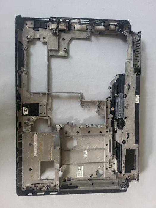 Sprzedam dolną obudowa do laptopa DELl studio 1535 PP33L.