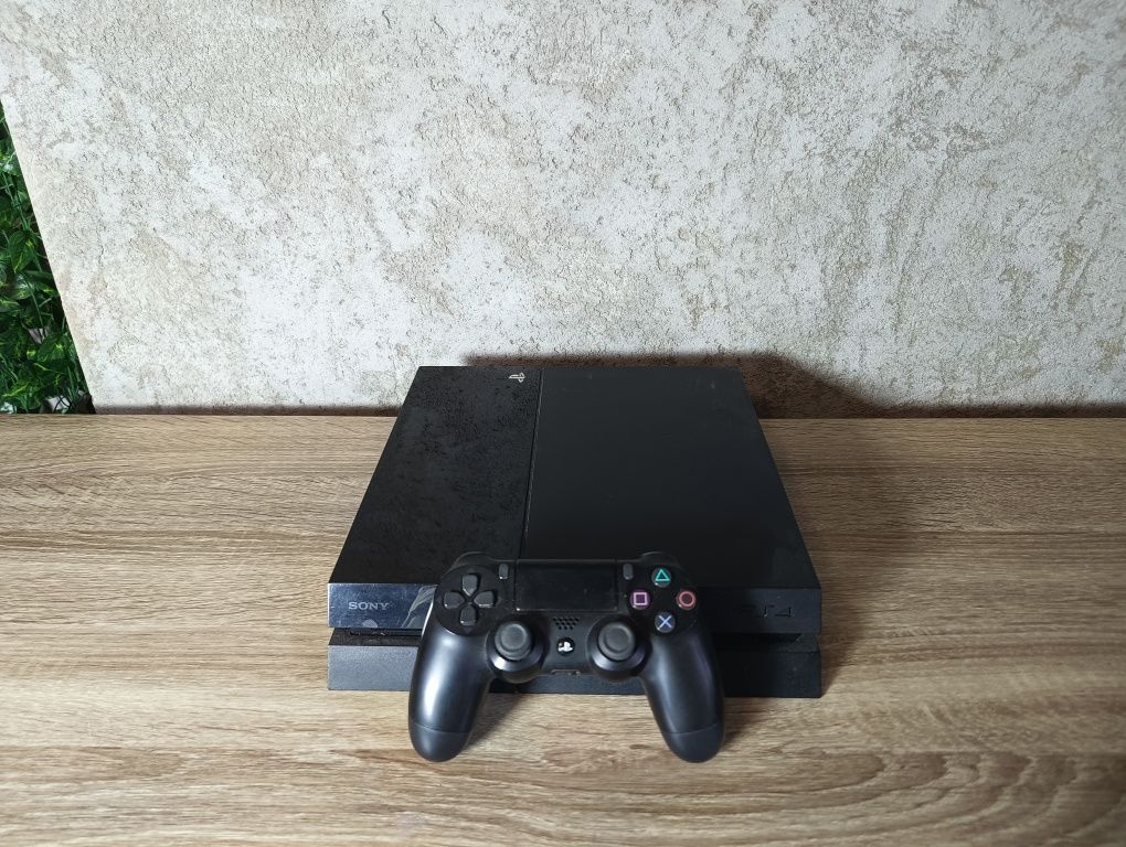 Konsola PS4 Cały zestaw! PlayStation 4