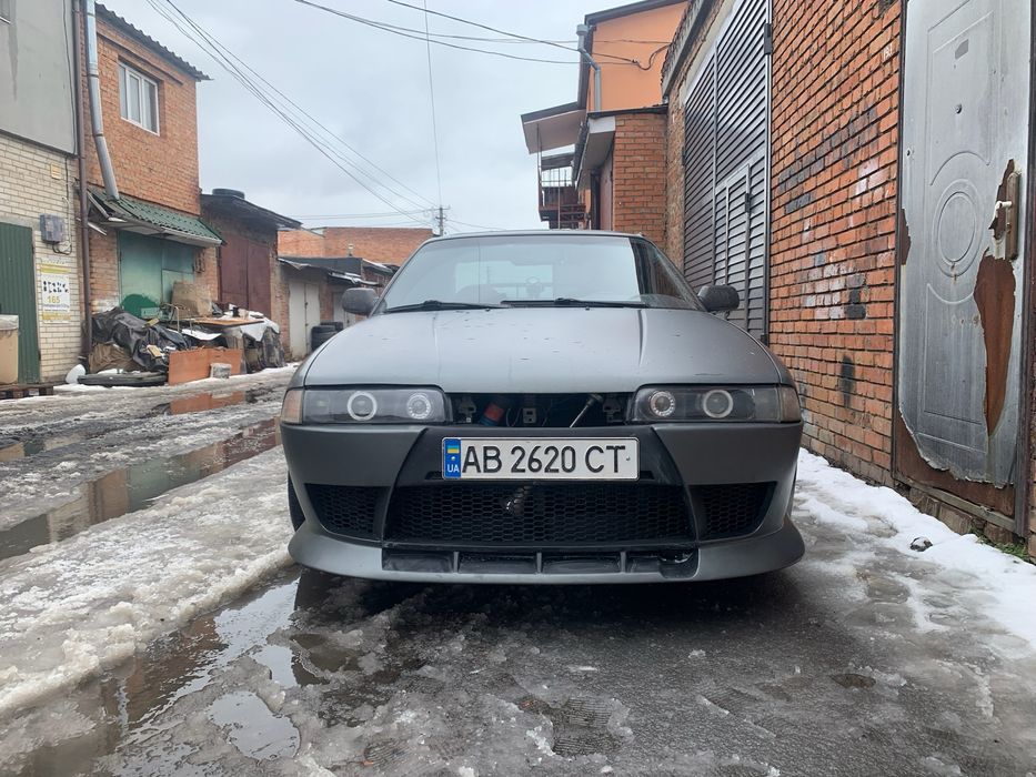 Мазда 626 купе 1988 року випуску