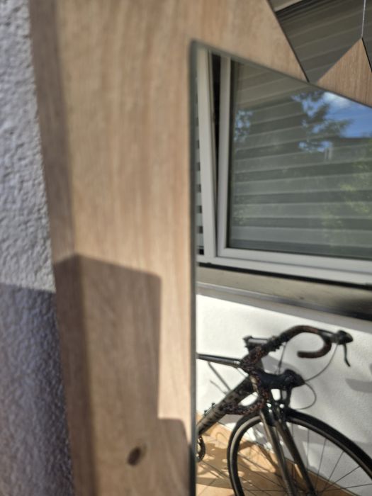 Lustro duże przyklejone