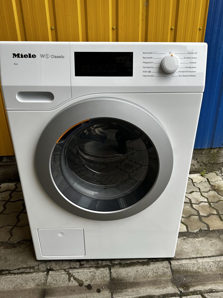 Пральна машина Miele W1 classic з Німеччини