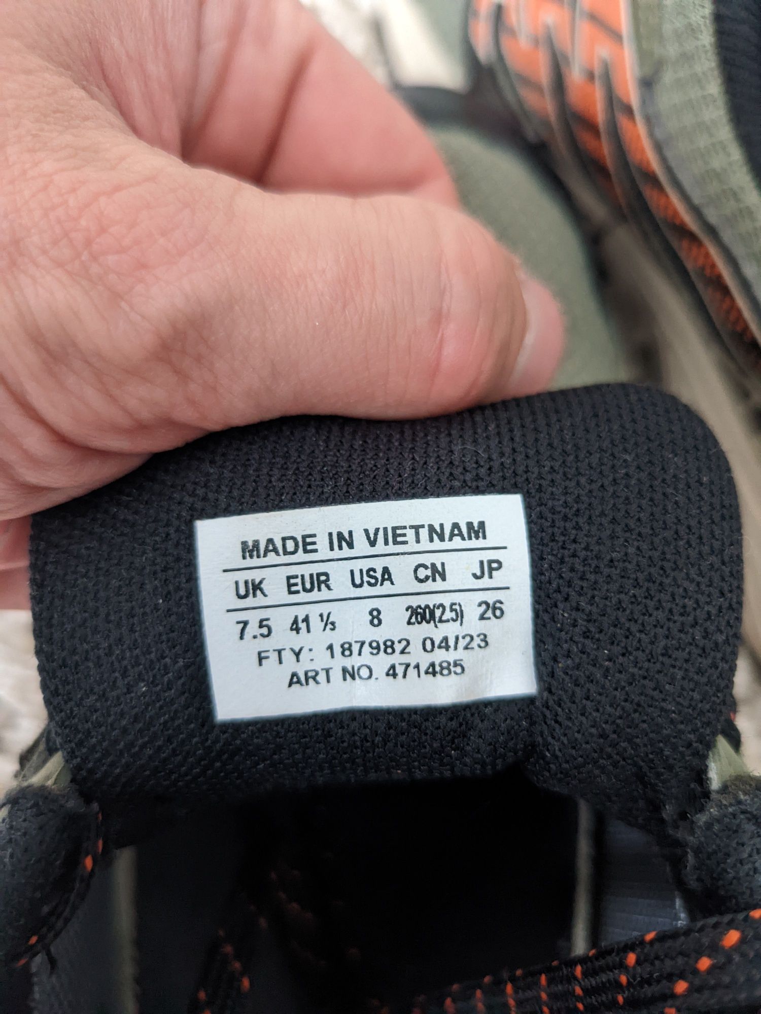 Salomon Wander Gore-tex