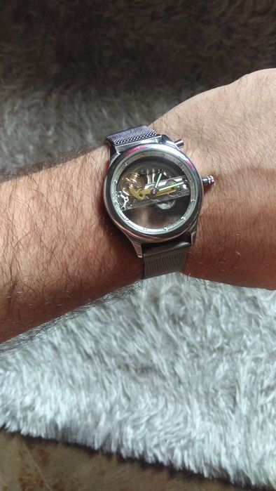 Наручний скелетон