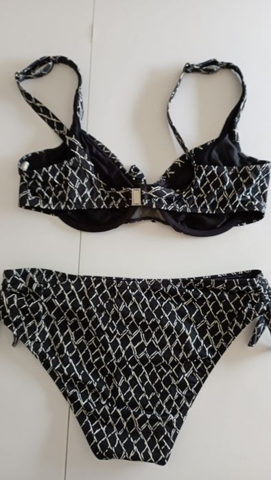 Biquini preto e branco da "Água fresca"