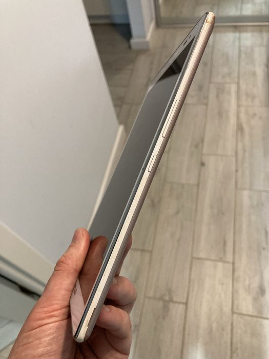 Планшет Asus ZenPad 8.0 2/16GB Rose Gold