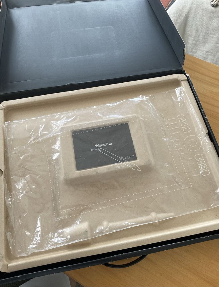 Wacom Intuos Pro L PTH-851 + Caneta Nova