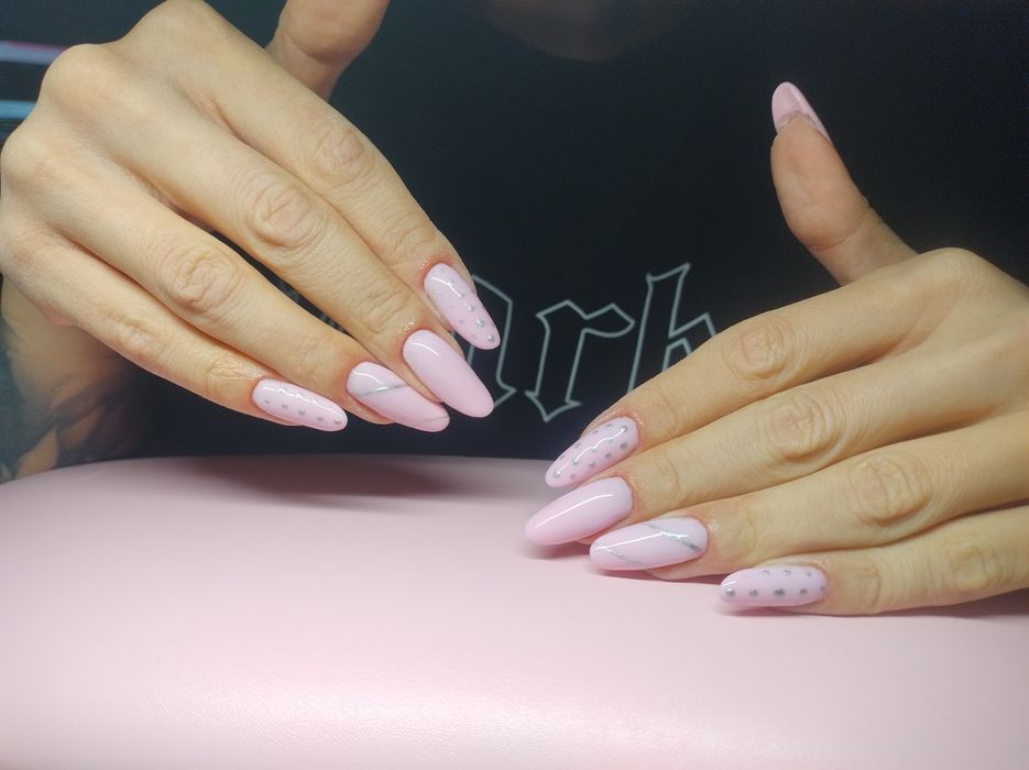 Paznokcie - manicure i pedicure