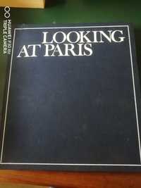 Livro Looking at Paris