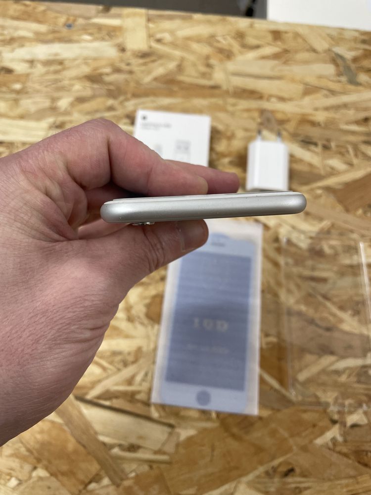 iPhone 6S Silver 32GB Desbloqueado - Como novo