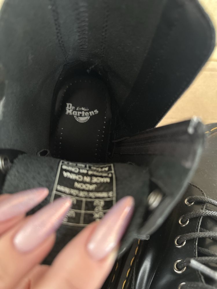 Dr. Martens Jadon Black