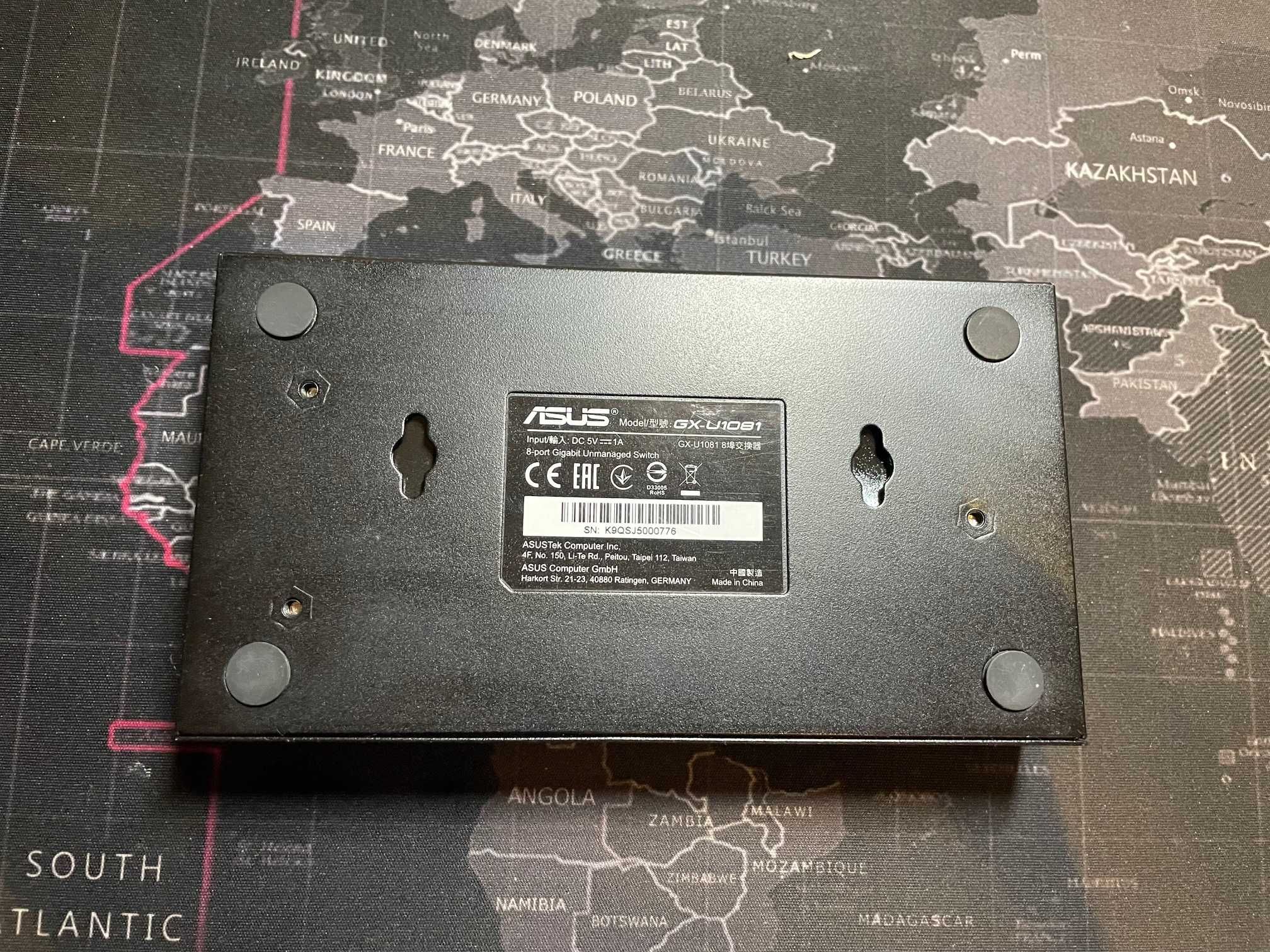 Switch ASUS GX-U1081 - Drobne Ślady Użytkowania