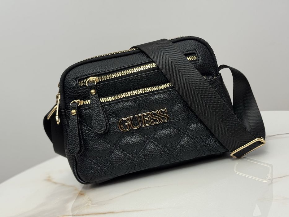 Torebka Guess kuferek Czarna Nowa