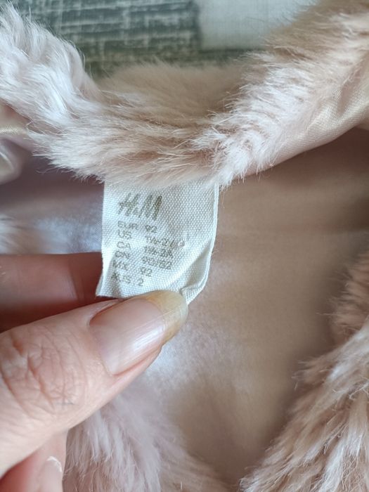 Futrzana kamizelka bezrękawnik rozmiar 92 . H&M