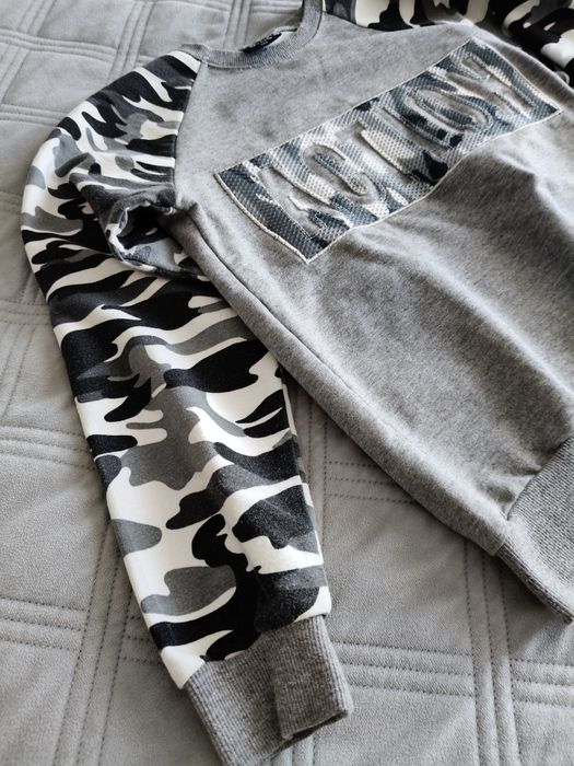 Bluza 128 chłopięca Moro
