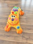 Lew interaktywny Fisher Price - grająca zabawka stojak