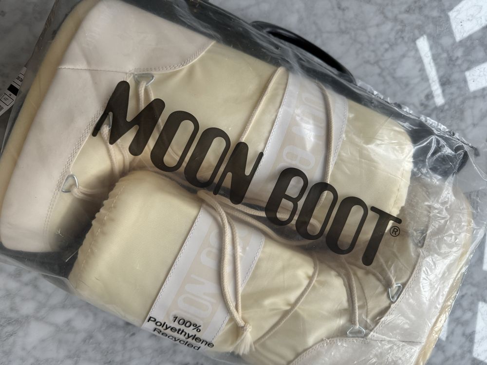 Śniegowce Moon Boot 35/38 Cream Nowe