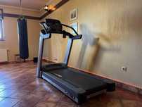 Бігова доріжка Cybex 525T професійна