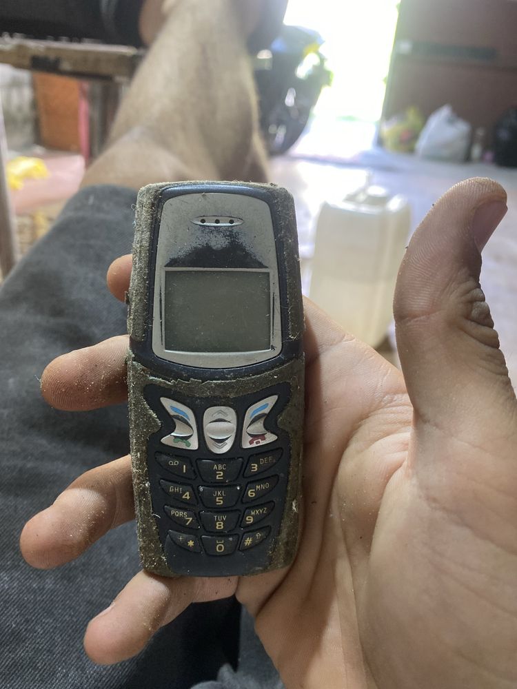 Nokia 5210 телефон