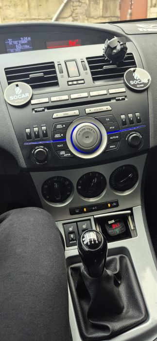 Мазда 3 . 2009 .