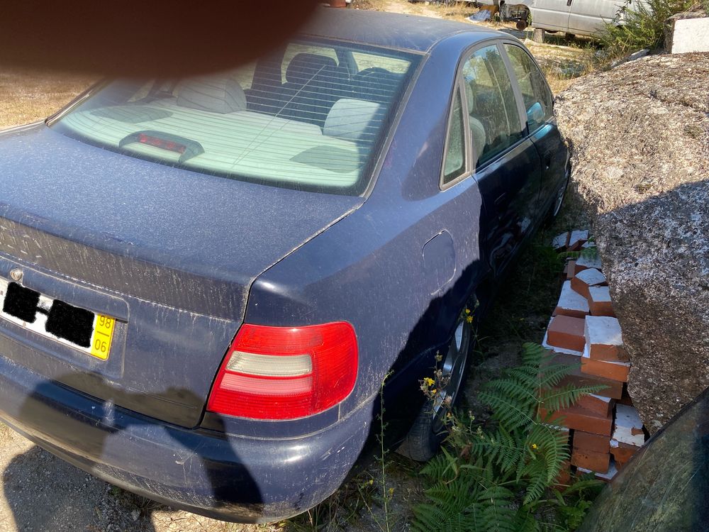 Audi A4 tdi 1998 para pecas inteiro