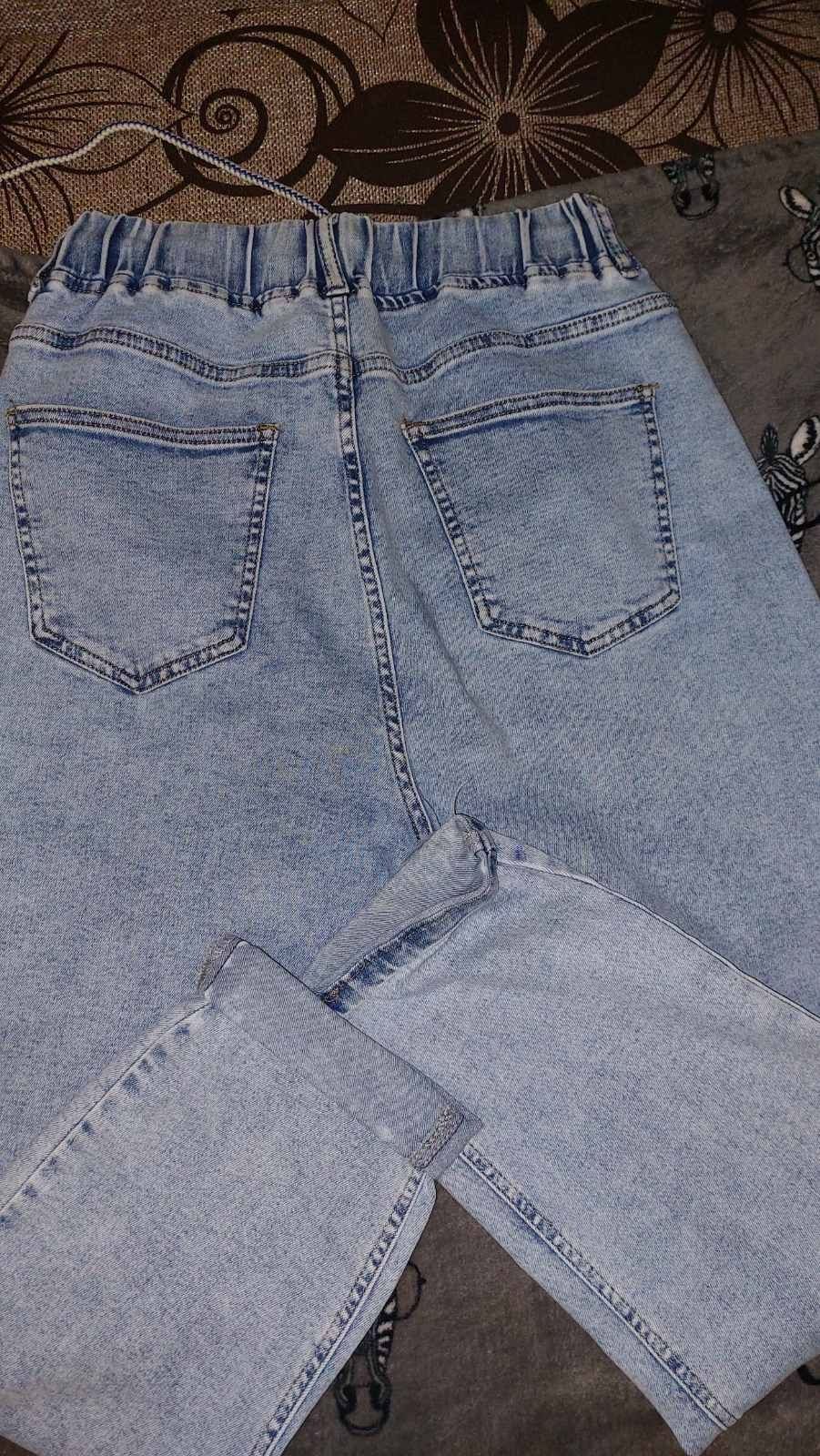 Продам  женские джинсы