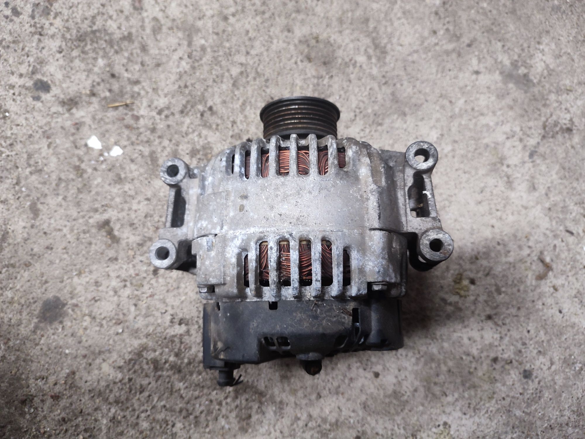 Alternator audi a4 b6 b7 1.8 2.0