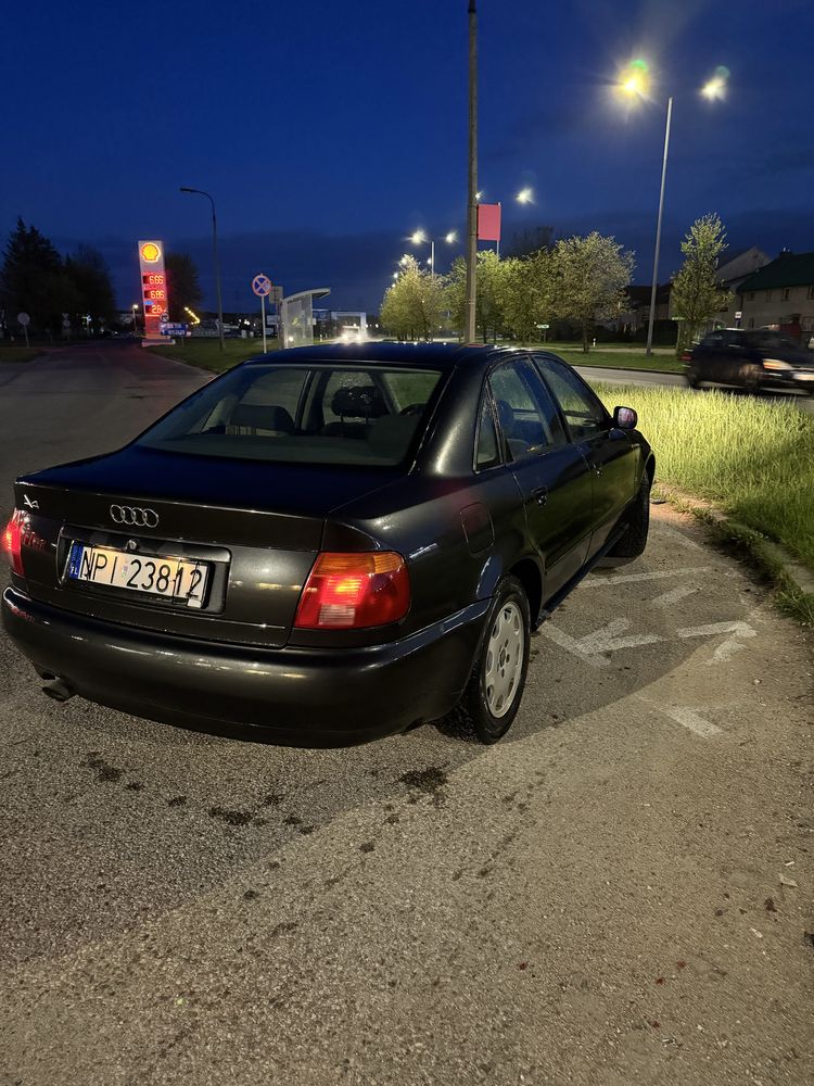 Audi a4 1.6 + gaz