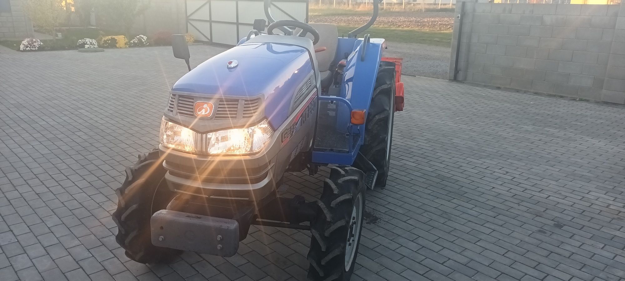 Продам трактор японський Iseki 28 сил.