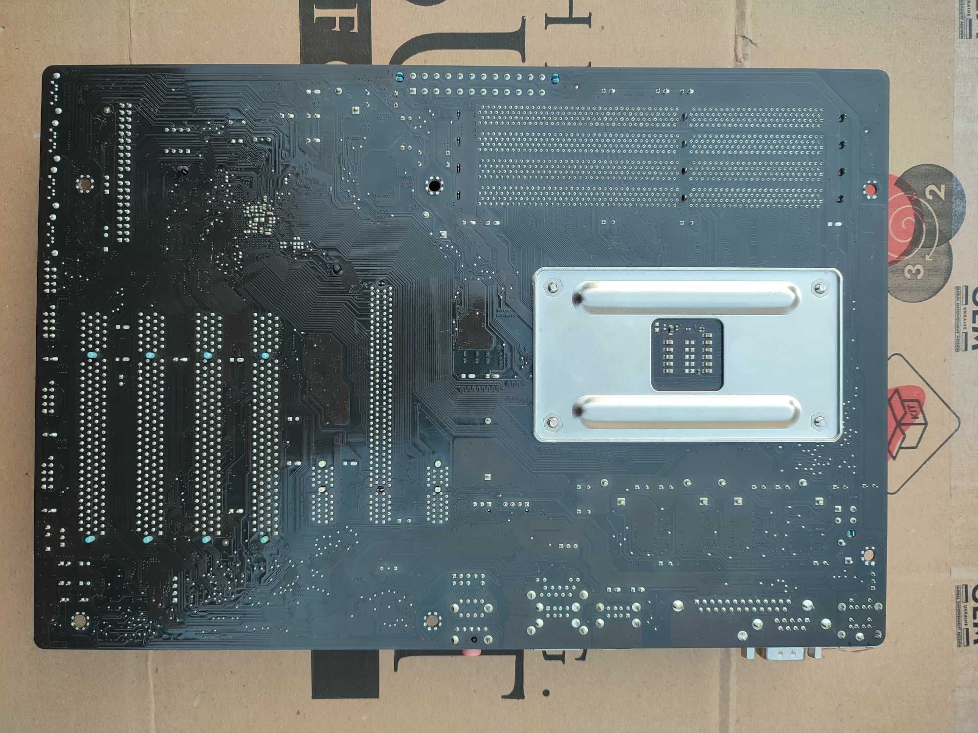Материнські плати Asus