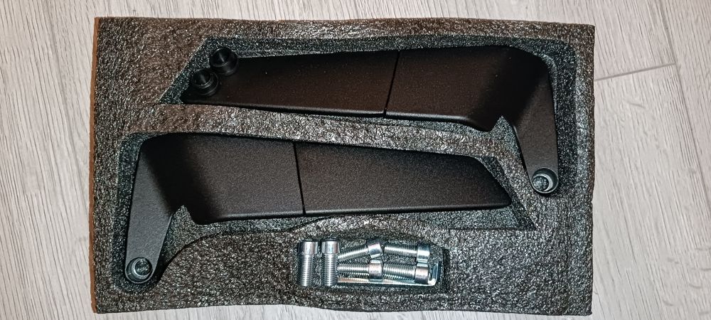 Дзеркала Rizoma .