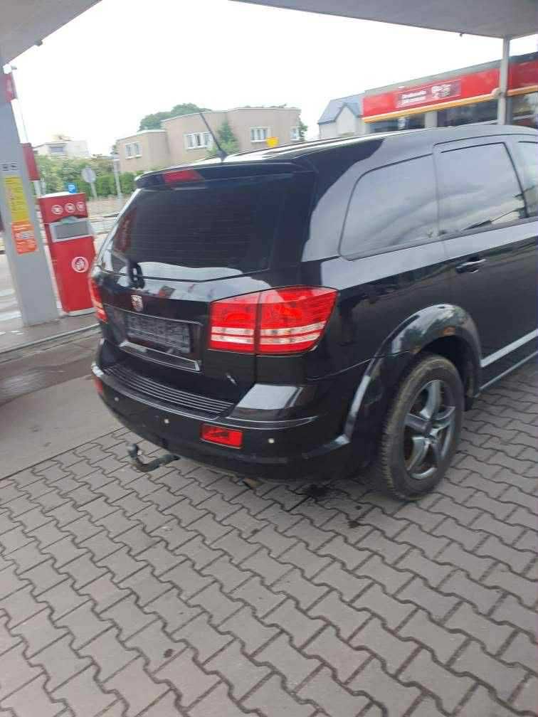 Dodge Journey 2.4 benzyna kolor czarny przeznaczony na części hak