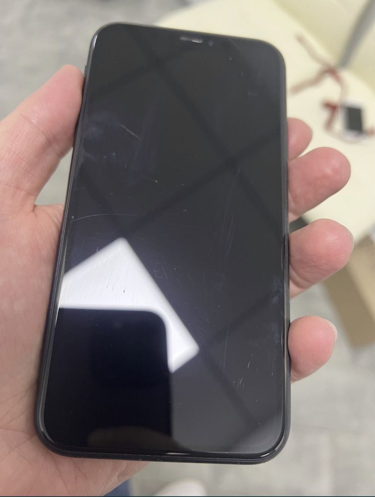 Iphone XR 64 гб icloud заблоковано