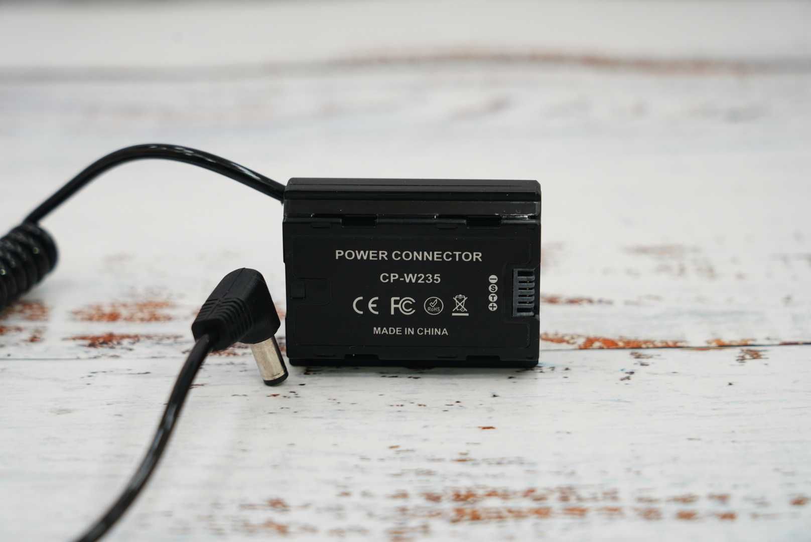Пустышка для батареи CP-W235 Fujifilm XT4 муфта DC5.5 2,5 мм