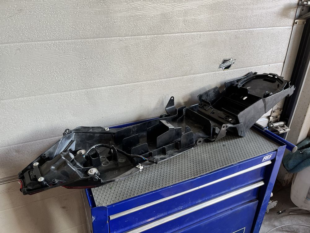Ogon zadupek nadkole lampa tył kawasaki ninja 400 125