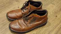 Botas e sapatos 44