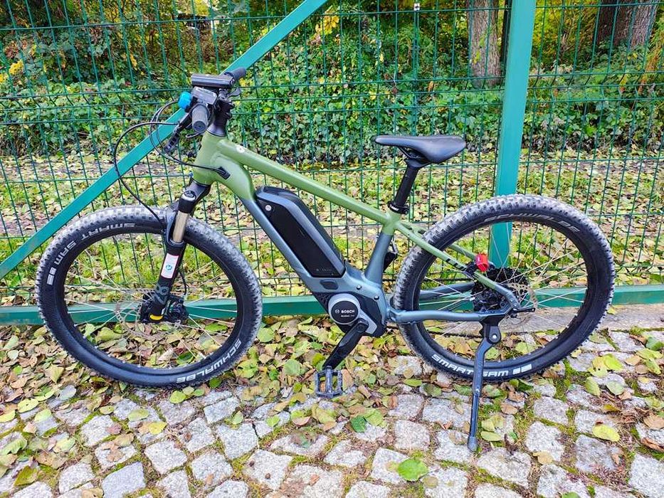 rower elektryczny CUBE ACID 240 SL