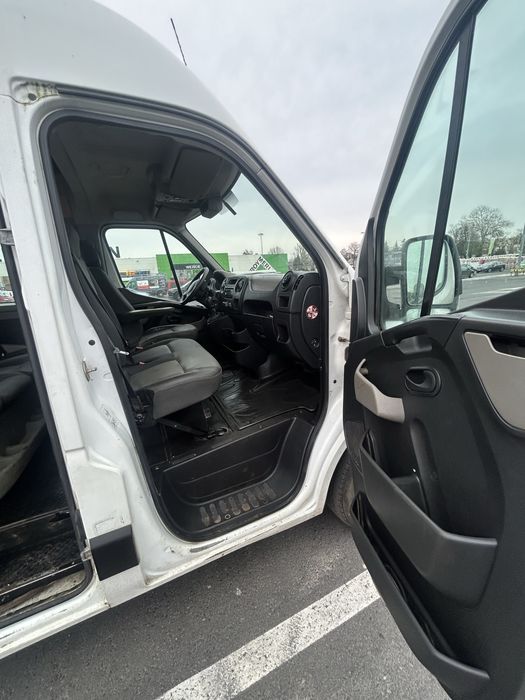 Renault Master Brygadówka 7  osób 2012 r niski przebieg