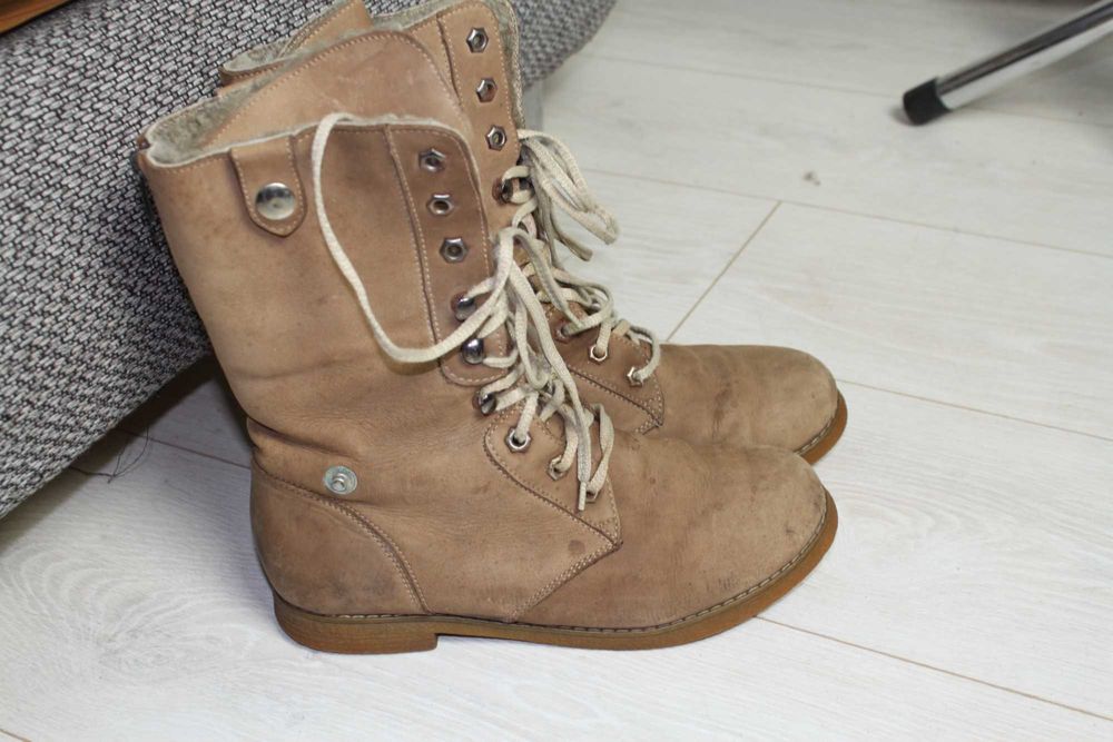 Курточка, сапоги зимние, платья, туники, шапки за большой шоколад