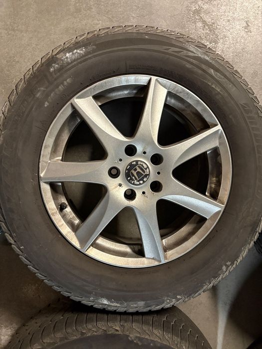 Opony zimowe z felgami na Honda CR-V