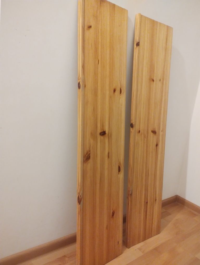 2 półki sosnowe , jednakowe
