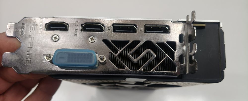 Sapphire Nitro + Radeon RX580 4gb на родных пломбах