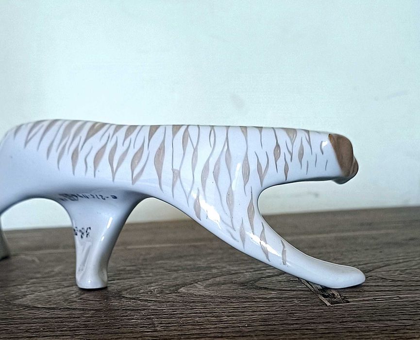 Figurka Pantera Lubomir Tomaszewski ZPS Ćmielów, proj. 1960 rok