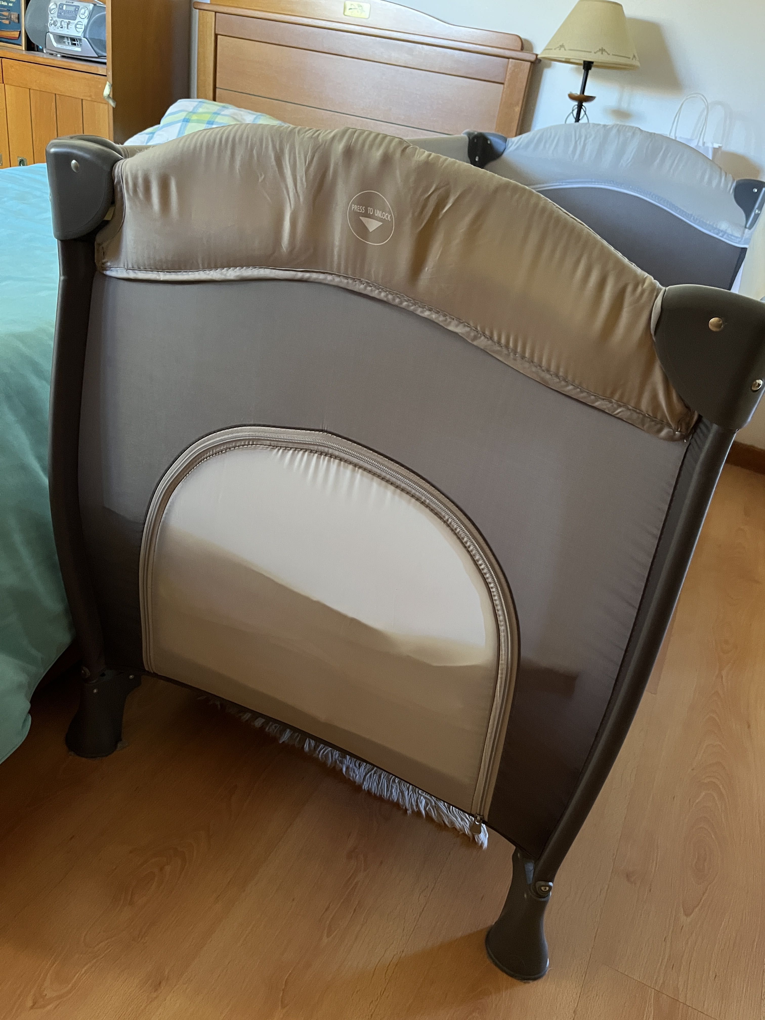 Cama Portátil / Berço Viagem + Colchão Zippy Anti Alérgico