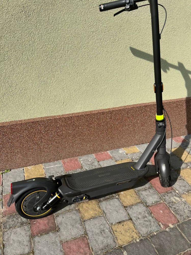 Електросамокат Segwey ninebot max G2E
