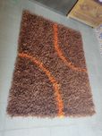 Carpete castanha e laranja 2 x 1,5 m